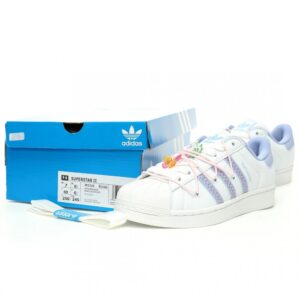 【AT10571】アディダスオリジナルススーパースターライトブルースニーカー 👟✨💫 高品質素材とデザイン | Adidas Superstars