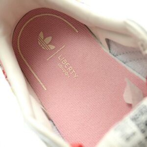 【AT10772】リバティロンドン x アディダス オリジナルス サンバ花刺繍スニーカー限定コレクション | Adidas Originals