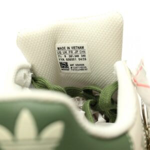 【AT10774】Stussy x アディダス オリジナルス Superstar コラボレーションシューズ - ストリートウェアとスポーツの融合 | Stussy x Adidas