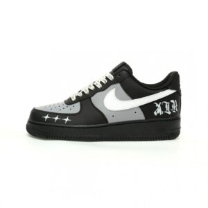 【AT10831】ナイキ Air Force 1 07 ロー ゴシックグラフィティ配色 スニーカー | Air Force 1