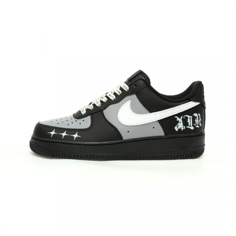 【AT10831】ナイキ Air Force 1 07 ロー ゴシックグラフィティ配色 スニーカー | Air Force 1