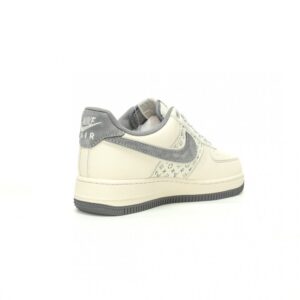 【AT10832】ルイ・ヴィトン×ナイキ Air Force 1 クラシックローカットスニーカー｜高級ブランドコラボ | Nike x Louis Vuitton