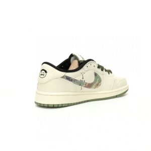 【AT10895】ナイキ×シュープリーム×トラビス・スコットコラボAJ1ローエメラルドカモ スニーカー | Nike x Supreme