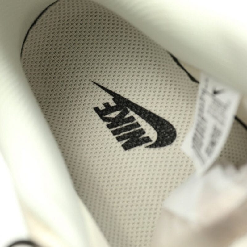 【AT10898】Nike エアフォース1 '07 Low: クリームカラーのストリートファッション靴 | Nike Air Force 1