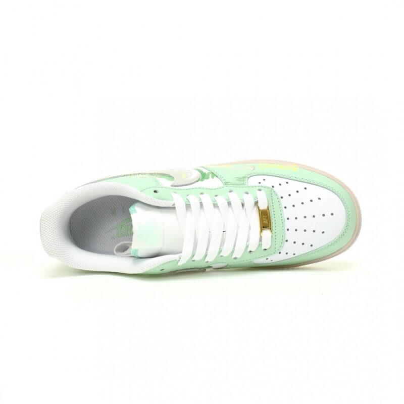 【AT10899】Nike Air Force 1 クリエイティブなグラフィティカラーのローカットスニーカー | Nike x Air Force 1