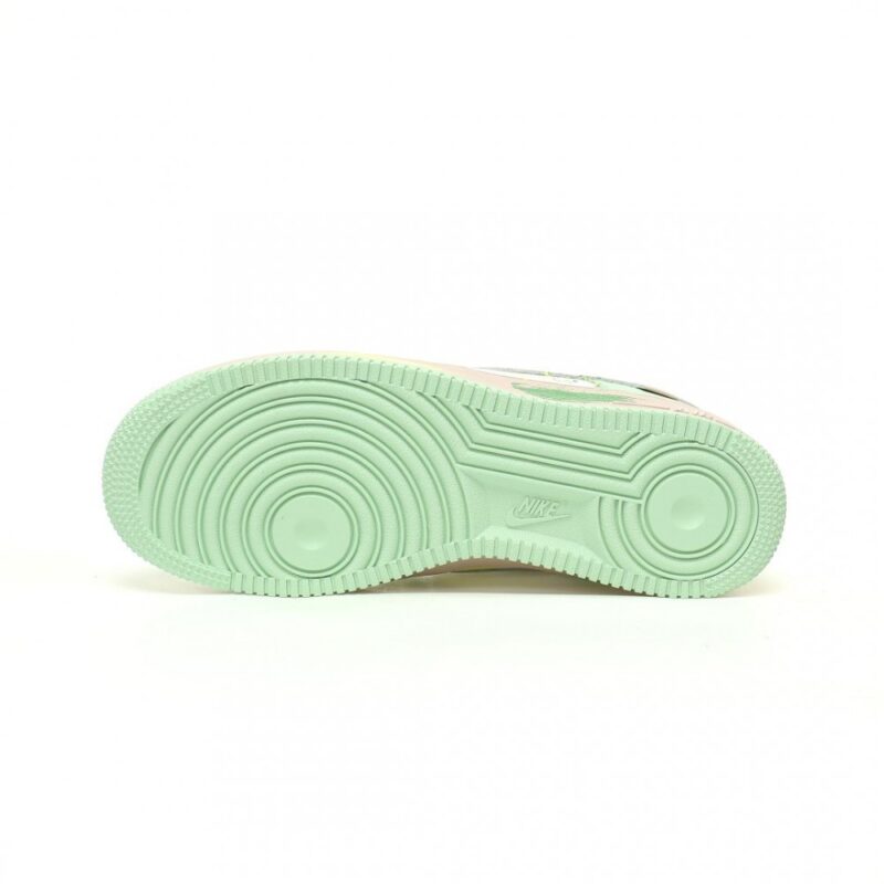 【AT10899】Nike Air Force 1 クリエイティブなグラフィティカラーのローカットスニーカー | Nike x Air Force 1