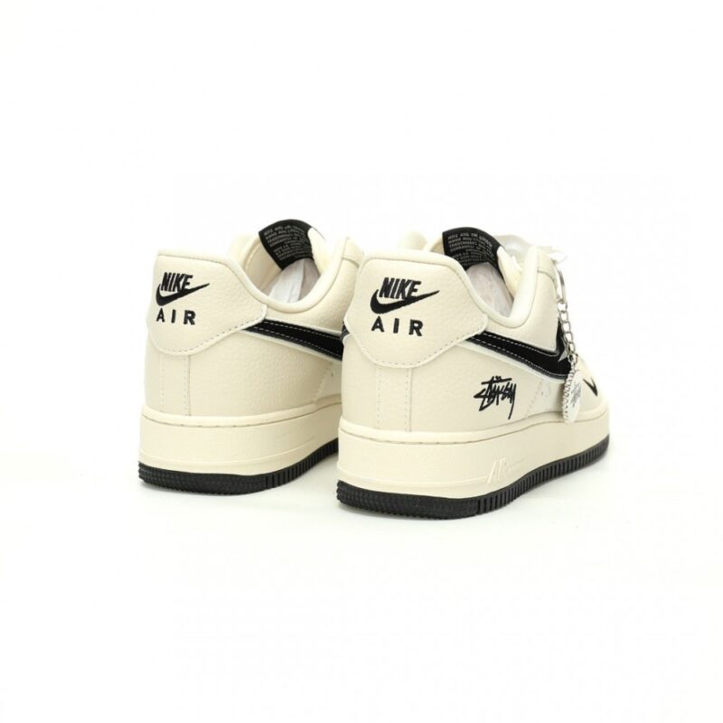 【AT10900】Stussy x Nike ストッシー×ナイキ Air Force 1 コラボスニーカー | Nike x Stussy