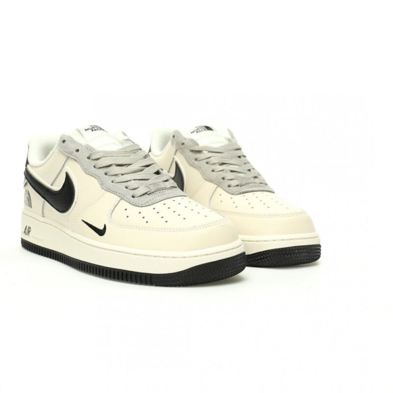 【AT10902】ナイキ エアフォース1 '07 Low × The North Face コラボレーション スニーカー | The North Face x Nike