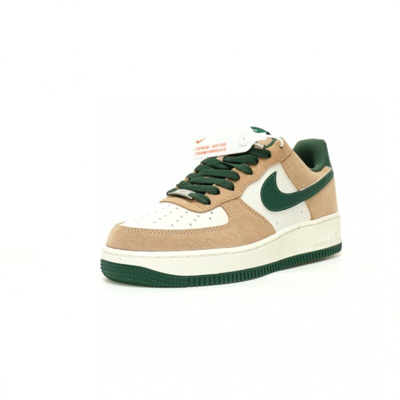 【AT10903】Nikeエアフォース1 '07 Low Beige Green スニーカー | Air Force 1