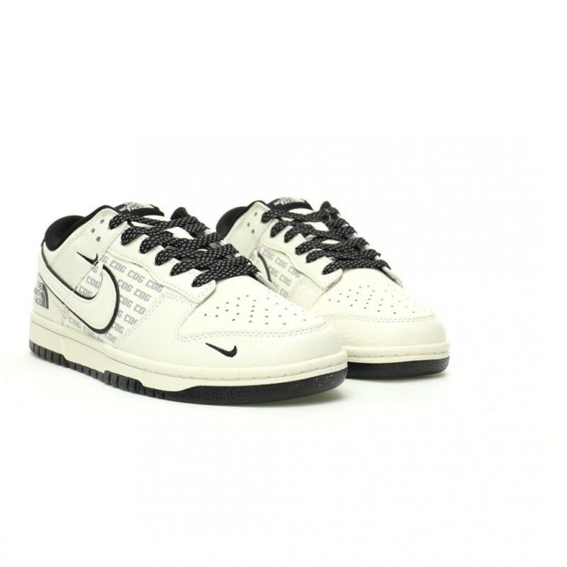 【AT10907】ナイキSB×ノースフェイス×コムデギャルソン限定スケートボードシューズ | Nike x The North Face