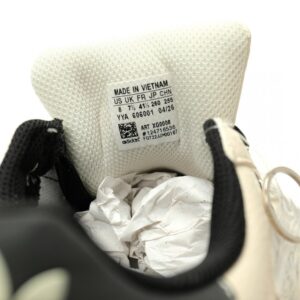 【AT10916】KAWS x Adidas Originals スーパースター スニーカー 絶妙なアートとスポーツの融合 | Superstar