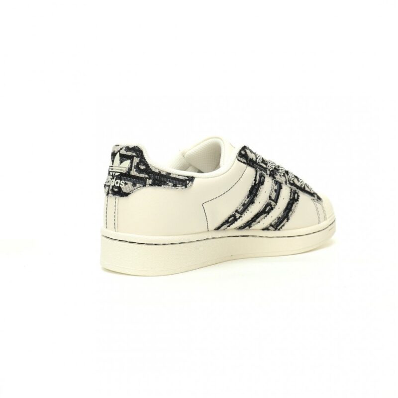 【AT10917】Dior x アディダススーパースター：高級ファッションとストリートウェアの融合 | Dior x Adidas