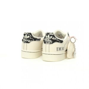 【AT10917】Dior x アディダススーパースター：高級ファッションとストリートウェアの融合 | Dior x Adidas
