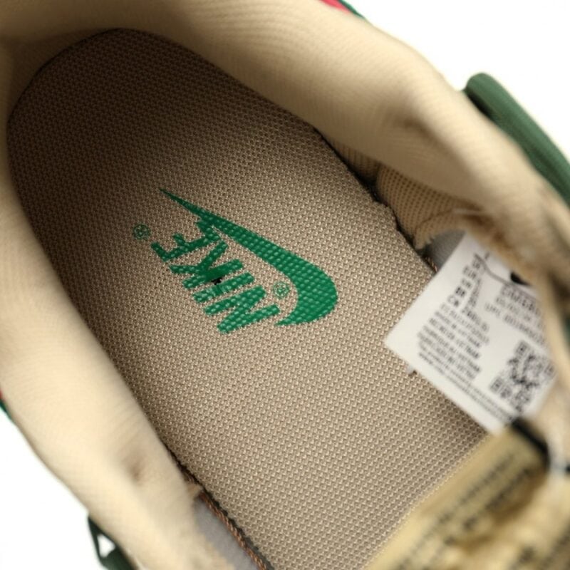 【AT10947】ナイキ×グッチコラボSBダンク低価格アーティストスニーカー | Nike x Gucci