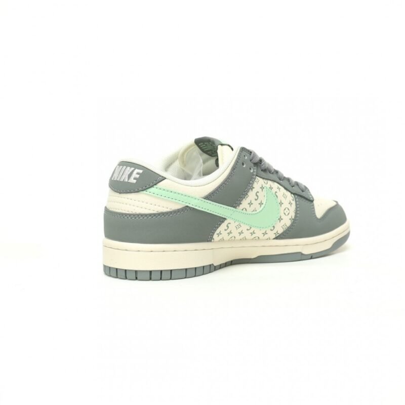 【AT10948】Supreme × Nike × LV コラボSB Dunk Low - ストリートファッション愛好家必見 | Nike x Louis Vuitton