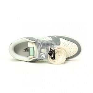 【AT10948】Supreme × Nike × LV コラボSB Dunk Low - ストリートファッション愛好家必見 | Nike x Louis Vuitton