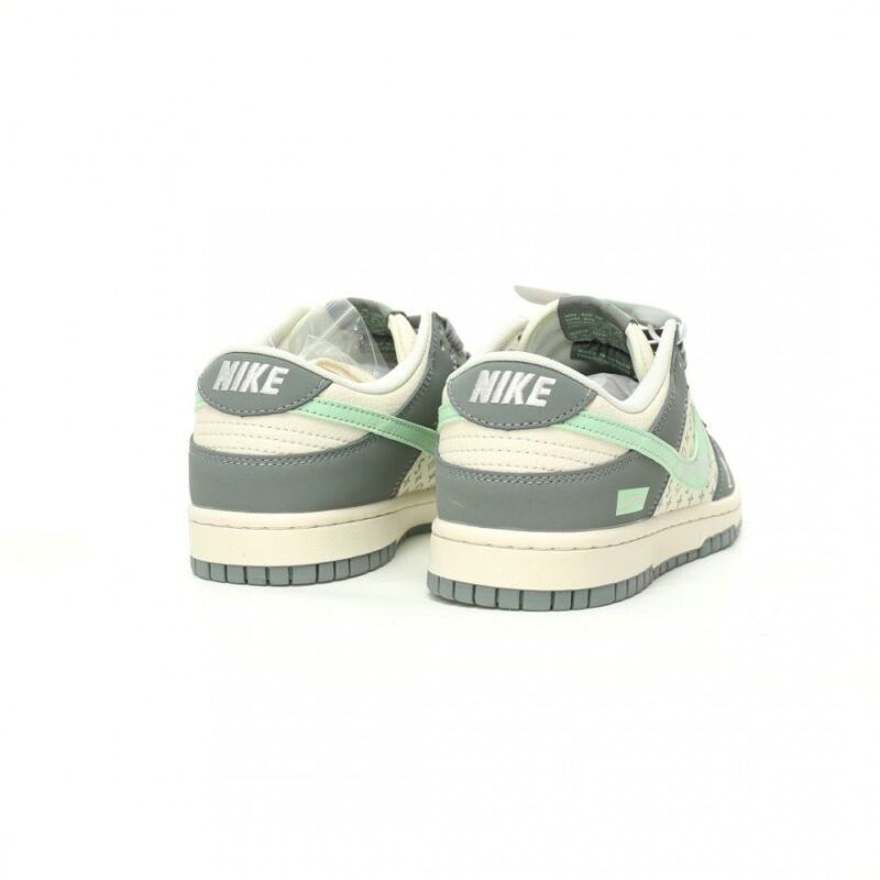【AT10948】Supreme × Nike × LV コラボSB Dunk Low - ストリートファッション愛好家必見 | Nike x Louis Vuitton