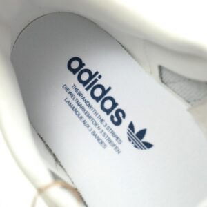 【AT10963】アディダス オリジナルス サンバ OG スニーカー - クリーム色と藏青色のスポーティなデザイン | adidas