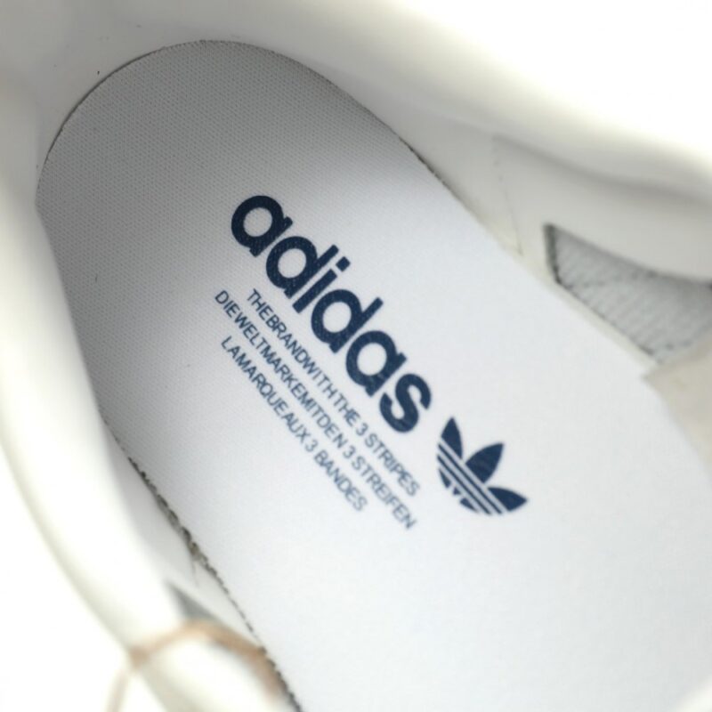 【AT10963】アディダス オリジナルス サンバ OG スニーカー - クリーム色と藏青色のスポーティなデザイン | adidas