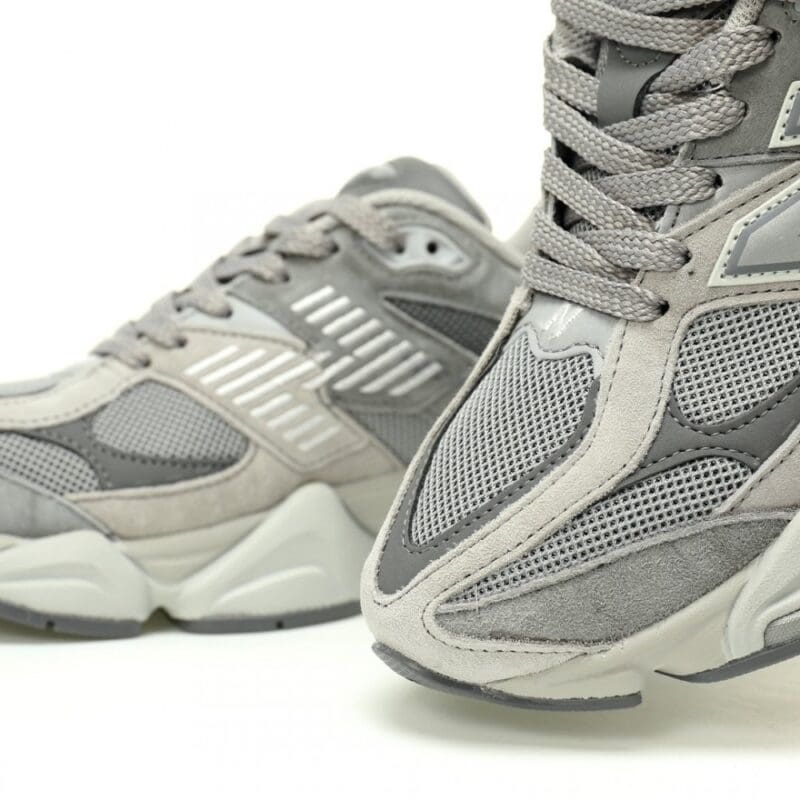 【AT10972】New Balance 9060シャドウグレーレトロスポーツシューズ | New Balance