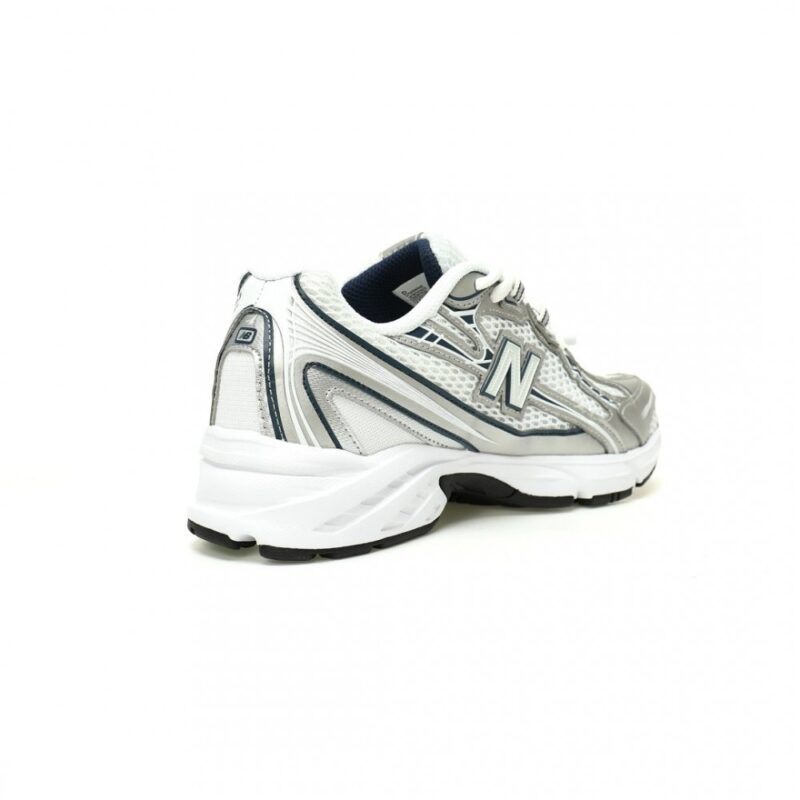 【AT10975】New Balance MR740シリーズ メンズレトロランニングシューズ 最新テクノロジー搭載 | New Balance