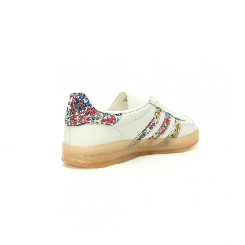 【AT11002】アディダス ガゼル インドア アントロコロシリーズのアイボリー花柄スウェードスニーカー | Adidas Originals