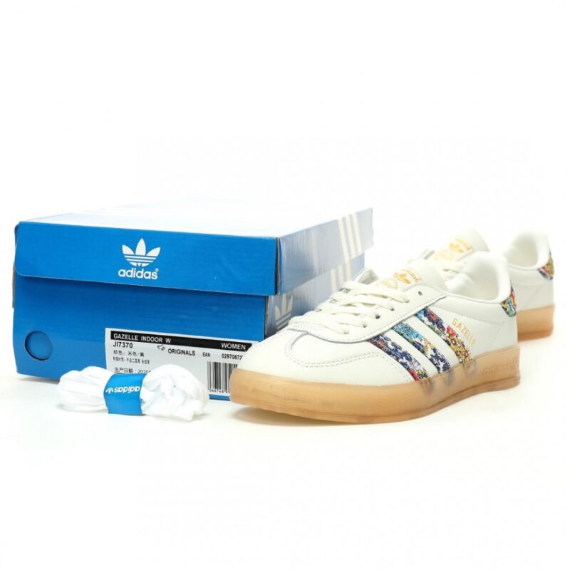【AT11002】アディダス ガゼル インドア アントロコロシリーズのアイボリー花柄スウェードスニーカー | Adidas Originals
