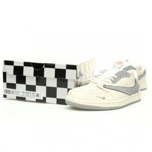 【AT11025】ハードなデザインと快適な機能を兼ね備えたアーティスティックなカスタムスポーツシューズ | Stussy x Nike