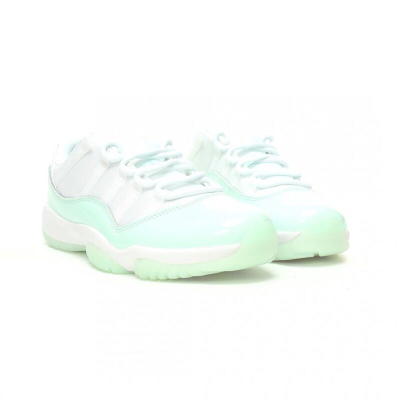 【AT11029】ナイキ エア ジョーダン 11 Low ホワイトグリーン カウレザー バスケットボールシューズ | Nike Jordan