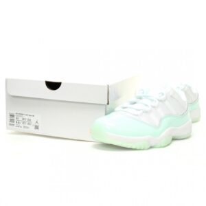 【AT11029】ナイキ エア ジョーダン 11 Low ホワイトグリーン カウレザー バスケットボールシューズ | Nike Jordan