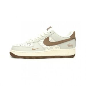 【AT11210】ナイキ エア フォース 1 × Stussy コラボシューズ - ストリートラグジュアリーの真髄を体現 | Nike x Stussy