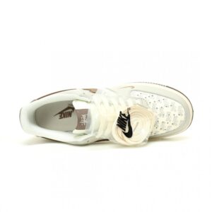 【AT11210】ナイキ エア フォース 1 × Stussy コラボシューズ - ストリートラグジュアリーの真髄を体現 | Nike x Stussy
