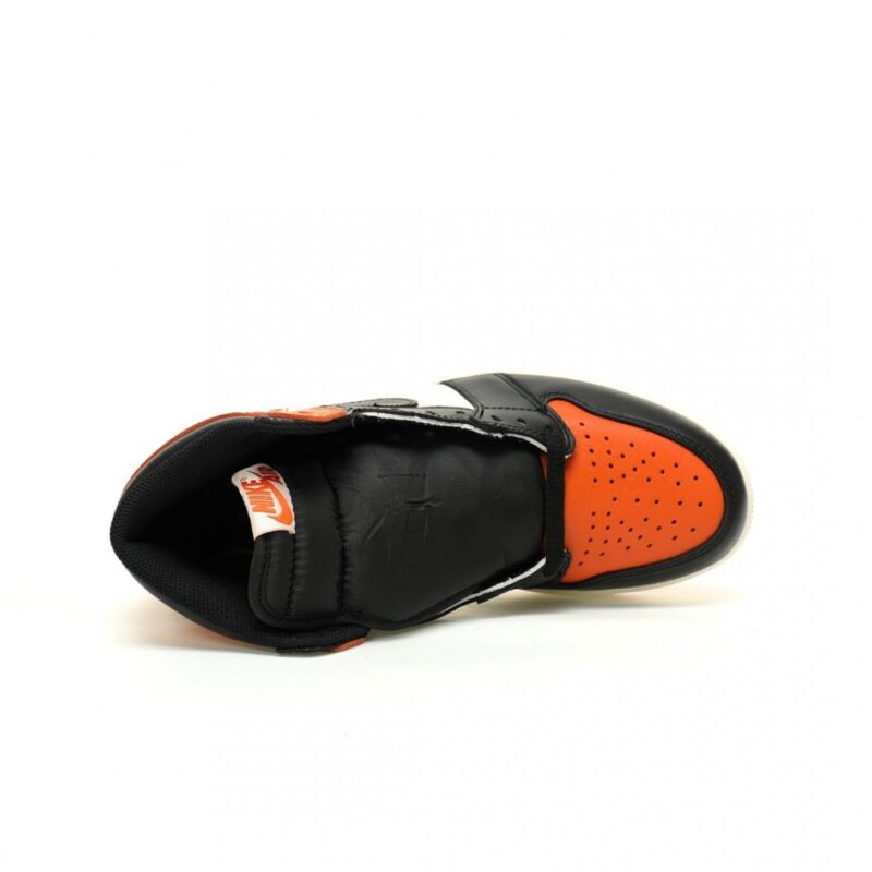 【AT11213】ナイキ エアジョーダン1 ブラックホワイトオレンジ レトロバスケットシューズ | Nike x Air Jordan