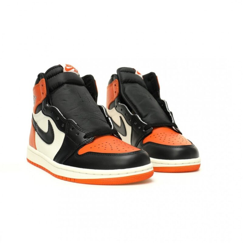 【AT11213】ナイキ エアジョーダン1 ブラックホワイトオレンジ レトロバスケットシューズ | Nike x Air Jordan