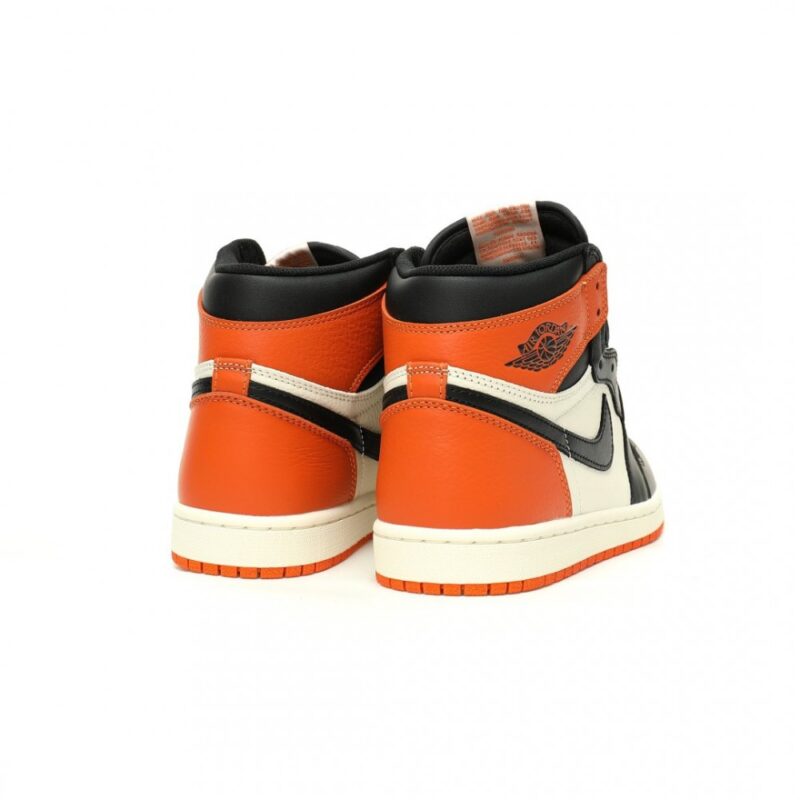 【AT11213】ナイキ エアジョーダン1 ブラックホワイトオレンジ レトロバスケットシューズ | Nike x Air Jordan