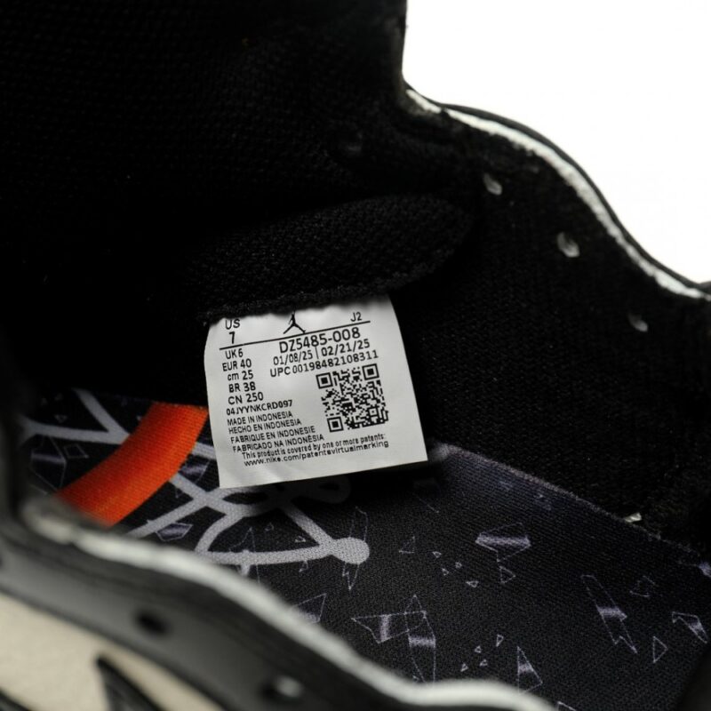 【AT11213】ナイキ エアジョーダン1 ブラックホワイトオレンジ レトロバスケットシューズ | Nike x Air Jordan