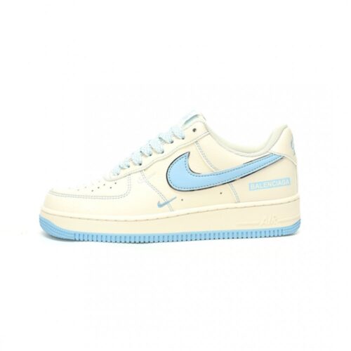 【AT11216】バレンシアガ x Nike Air Force 1 07 Lowコラボスニーカー、ミルク色と天空色の美学 | Air Force 1