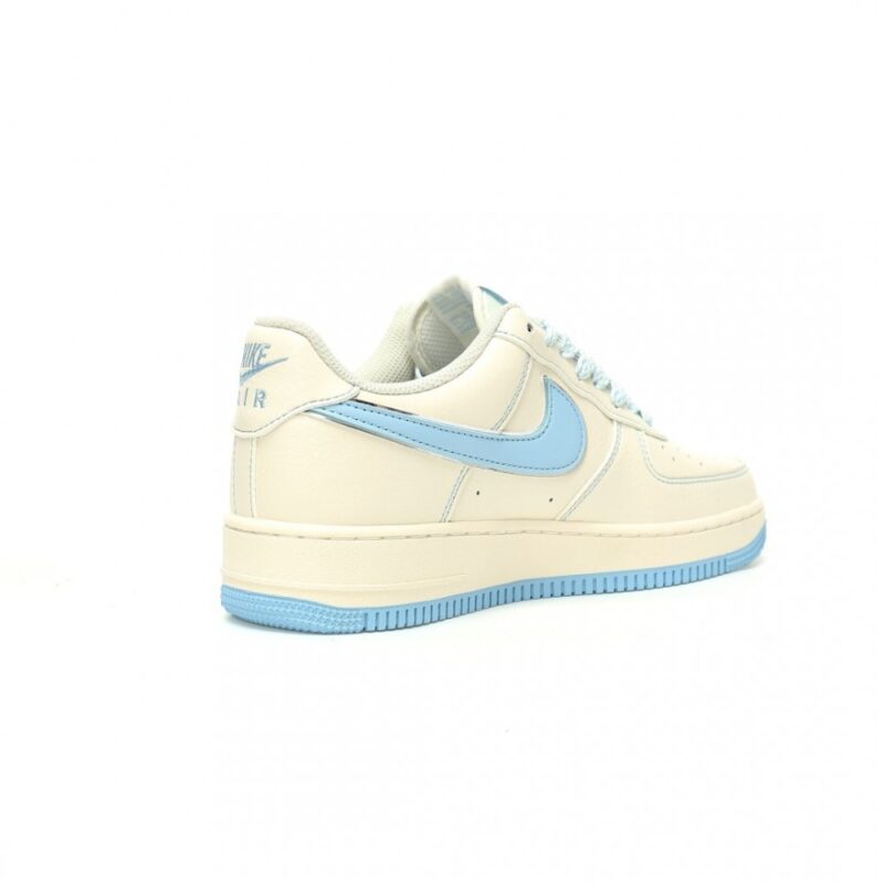 【AT11216】バレンシアガ x Nike Air Force 1 07 Lowコラボスニーカー、ミルク色と天空色の美学 | Air Force 1