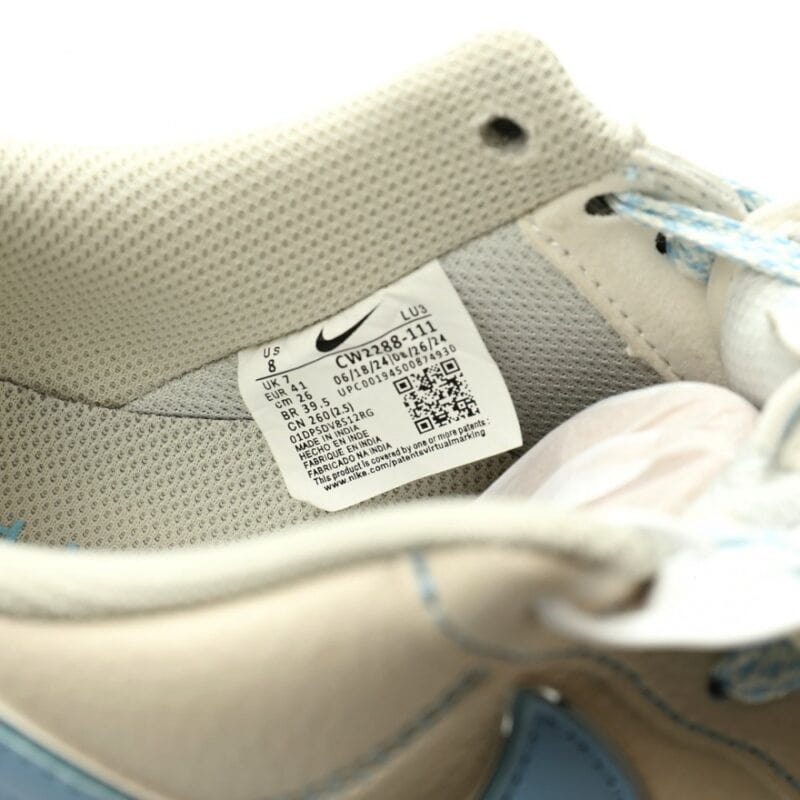 【AT11216】バレンシアガ x Nike Air Force 1 07 Lowコラボスニーカー、ミルク色と天空色の美学 | Air Force 1