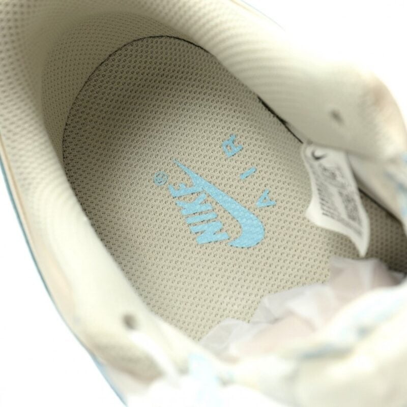 【AT11216】バレンシアガ x Nike Air Force 1 07 Lowコラボスニーカー、ミルク色と天空色の美学 | Air Force 1