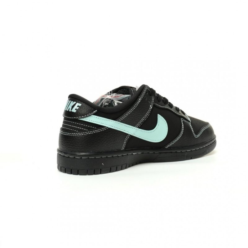 【AT11229】シュープリーム × ナイキ SB ダンク ロー 限定コラボスニーカー | Supreme Nike