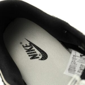 【AT11250】ルイ・ヴィトン x Nike SB Dunk Low コラボレーションスニーカー限定モデル | LV x Nike