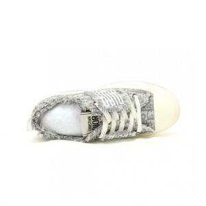 【AT11375】ディオール（Dior）のWalk'n'Diorロートップ厚底スニーカー - 高級ファッション技術とストリートファッションの融合 | Dior Paris