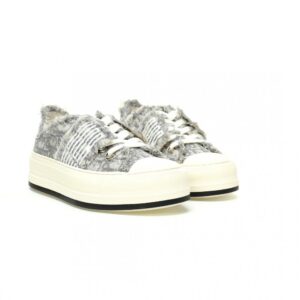 【AT11375】ディオール（Dior）のWalk'n'Diorロートップ厚底スニーカー - 高級ファッション技術とストリートファッションの融合 | Dior Paris