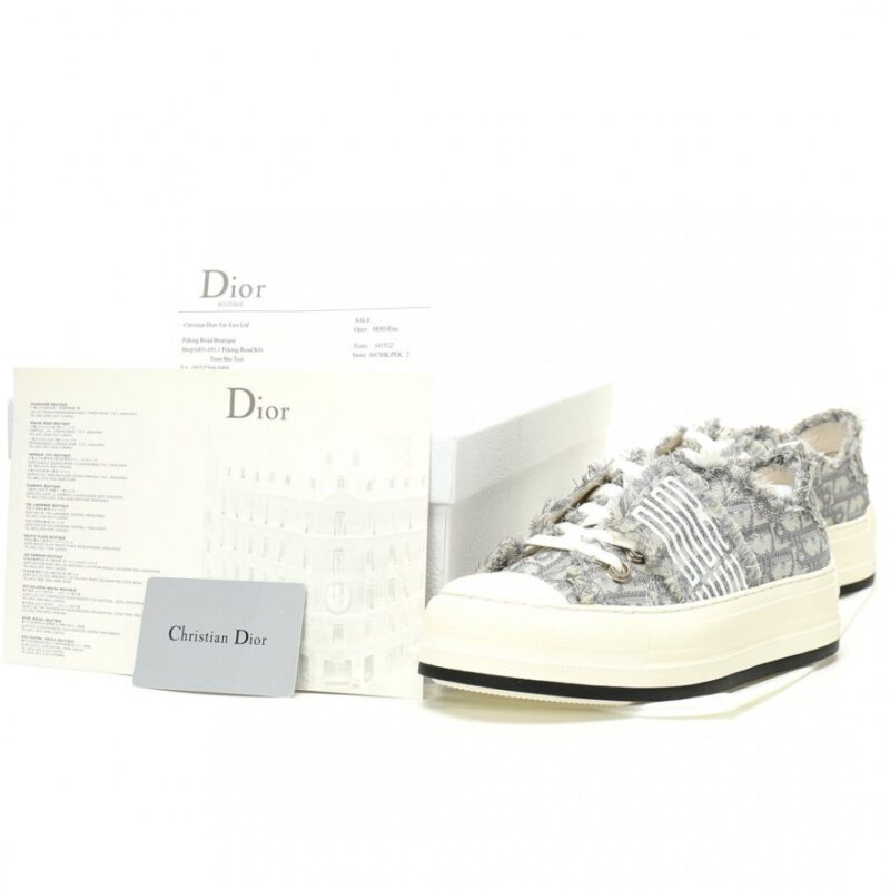 【AT11375】ディオール（Dior）のWalk'n'Diorロートップ厚底スニーカー - 高級ファッション技術とストリートファッションの融合 | Dior Paris