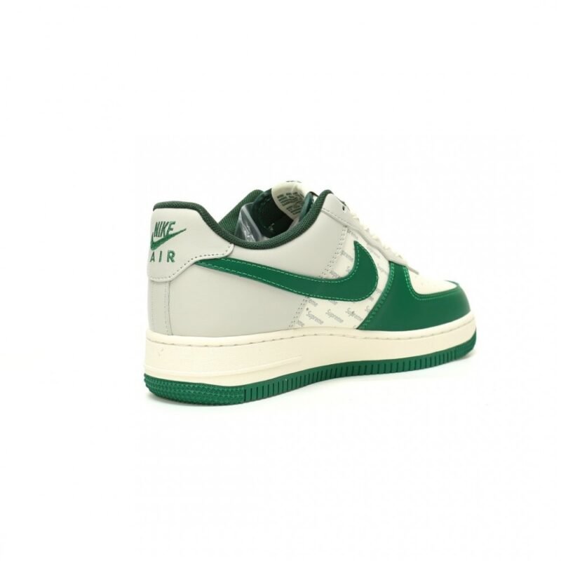 【AT11394】Supreme とThe North Faceとのコラボ Nike Air Force 1 07 Low 快適シューズ | TNF x Nike