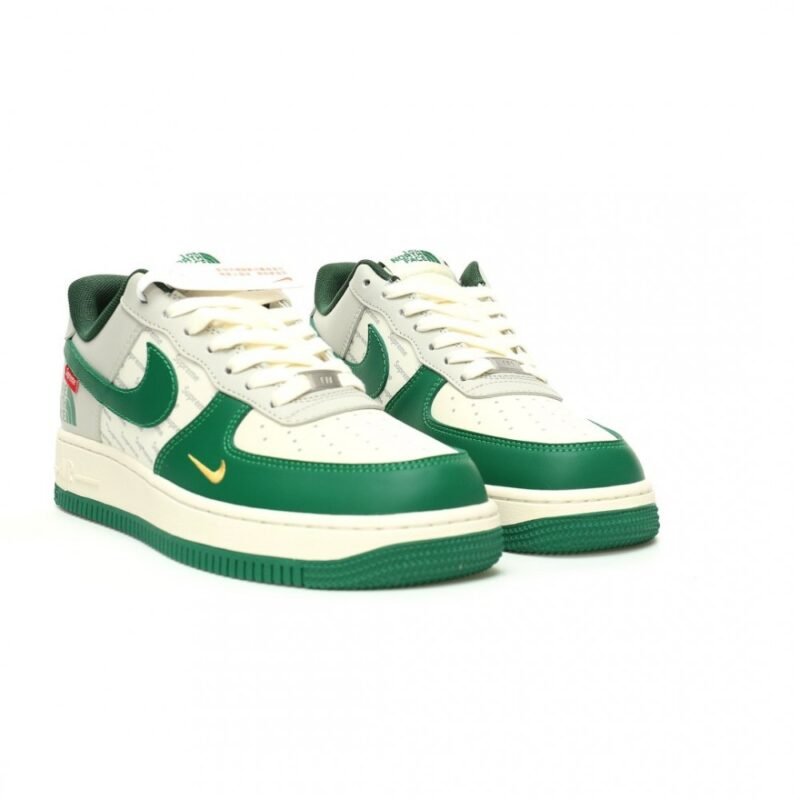 【AT11394】Supreme とThe North Faceとのコラボ Nike Air Force 1 07 Low 快適シューズ | TNF x Nike