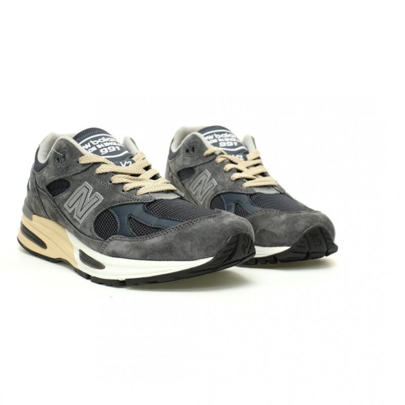 【AT11408】New Balanceの991v2 Made in UKシリーズ：英国の伝統とテクノロジーの融合 | New Balance