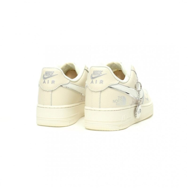 【AT11422】ザ・ノース・フェイス×ナイキ　Air Force 1 コラボシューズ | The North Face x Nike
