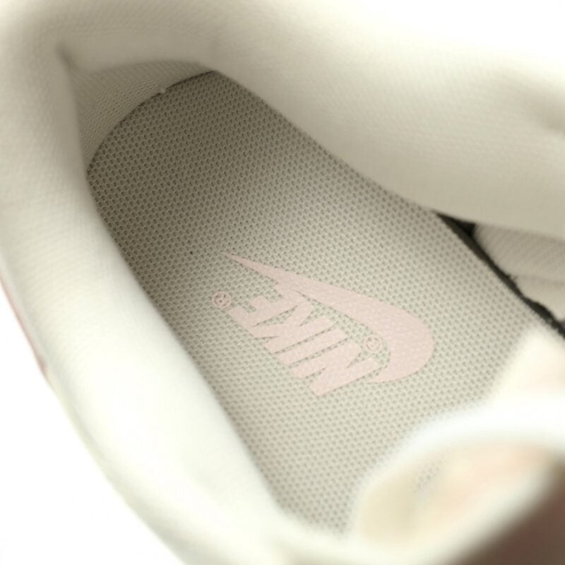 【AT11423】ナイキSBダンクロークリームピンク スケートボードシューズ | Nike Dunk